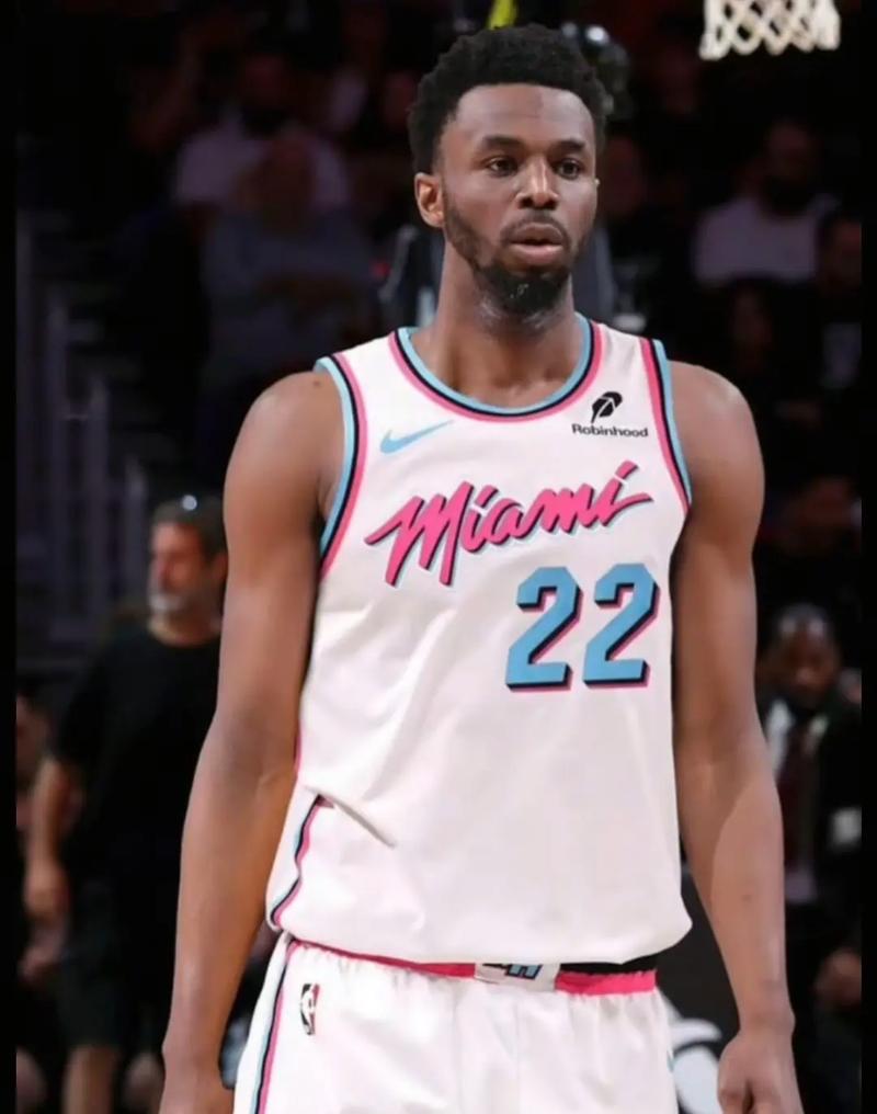 媒体人：沧州雄狮情况和广州队不一样 没过太遗憾